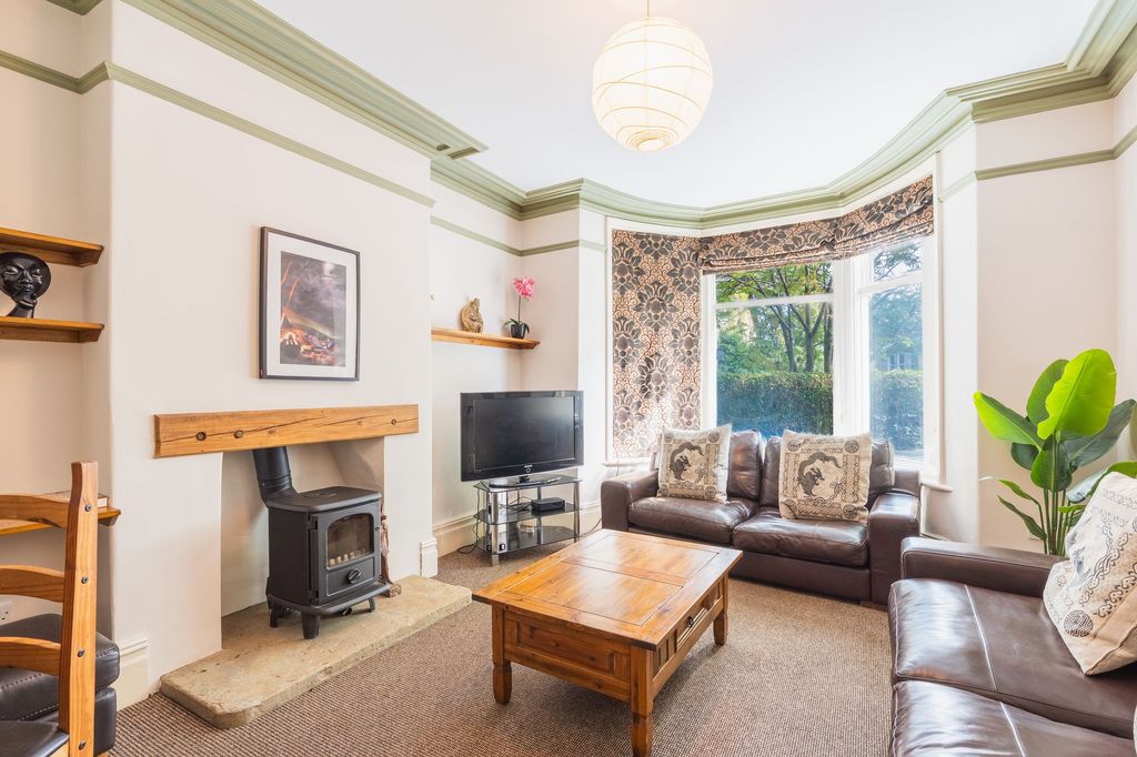 Property photo 2 of 47