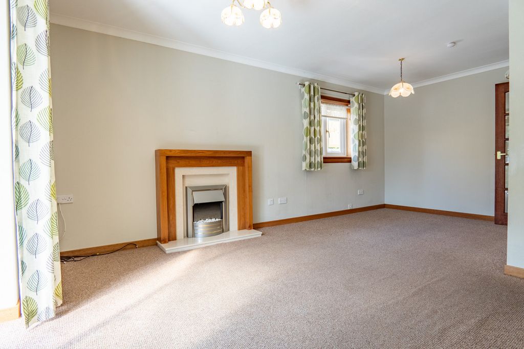 Property photo 3 of 42