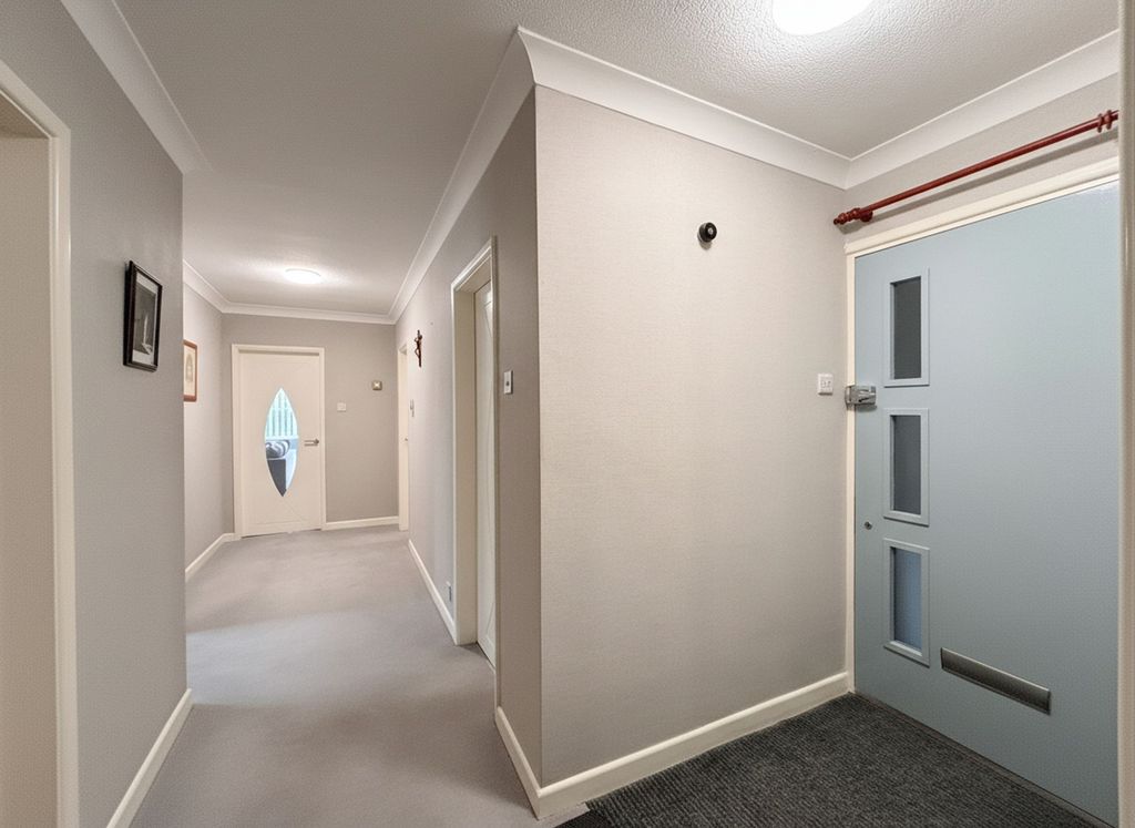 Property photo 2 of 23