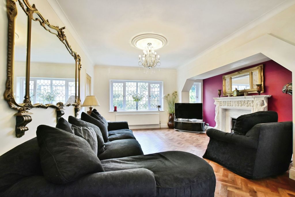 Property photo 2 of 15