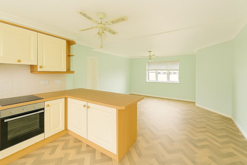 Property photo 2 of 9 Picture No. 18