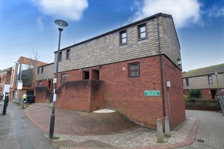 Property photo 1 of 8