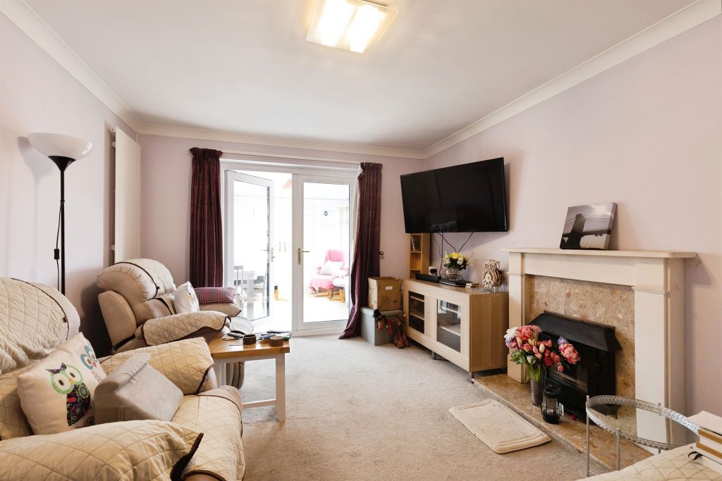 Property photo 2 of 12