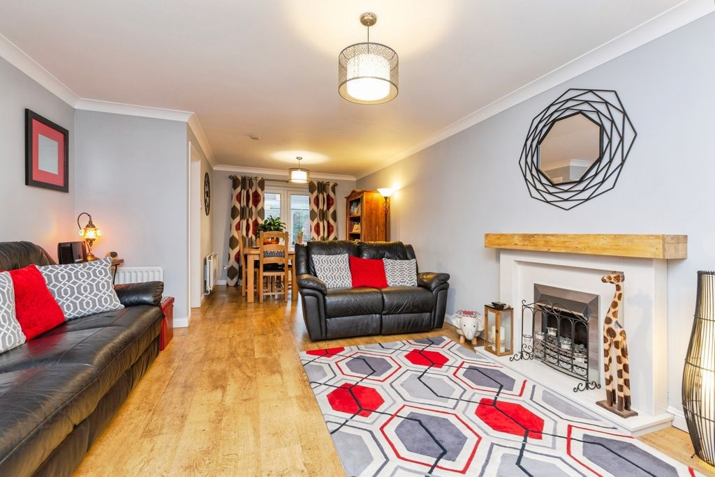 Property photo 3 of 20 Pbox-Img.Jpg