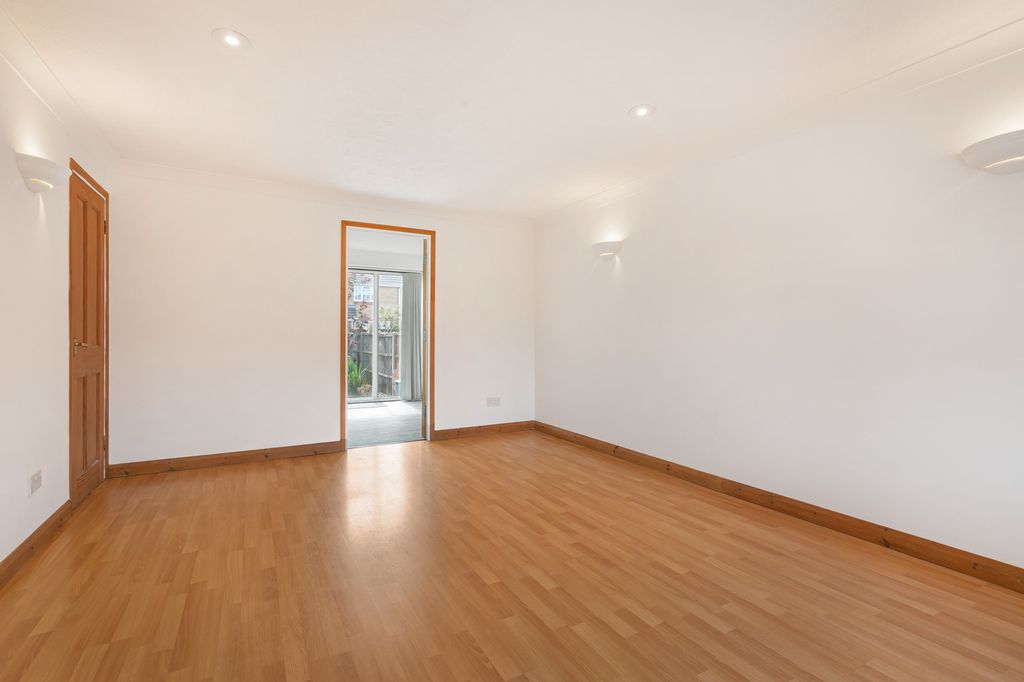 Property photo 3 of 23 Reception Room