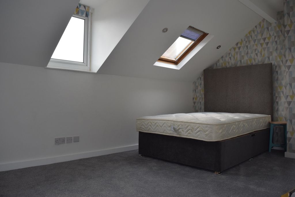 Property photo 3 of 29