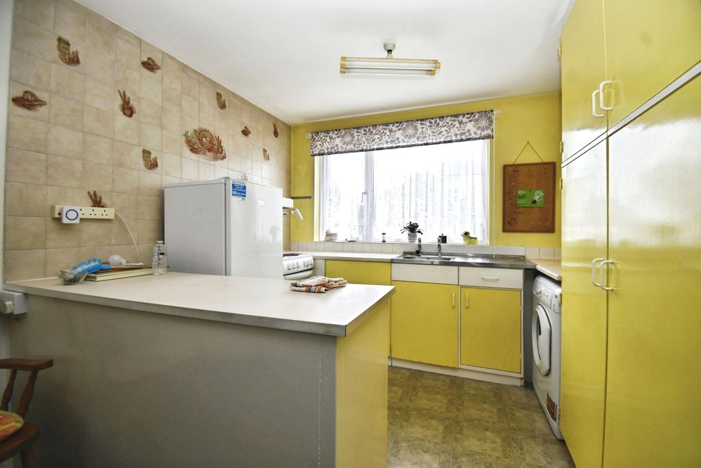 Property photo 3 of 19