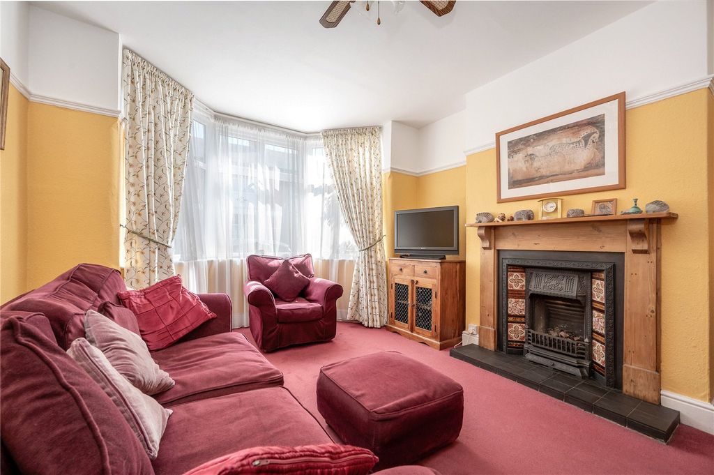 Property photo 2 of 19 Picture No. 22
