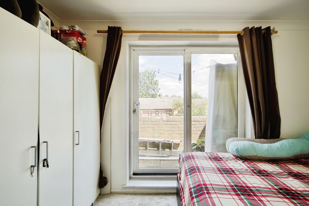 Property photo 2 of 20 Pbox-Img.Jpg