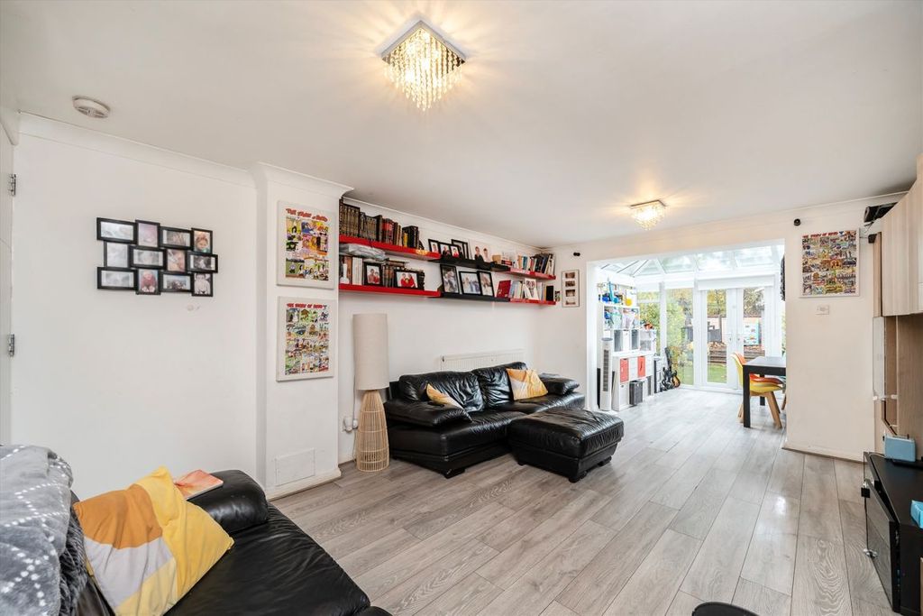 Property photo 3 of 12