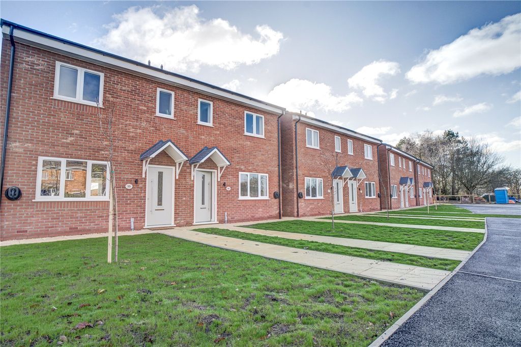 Property photo 1 of 9 Front