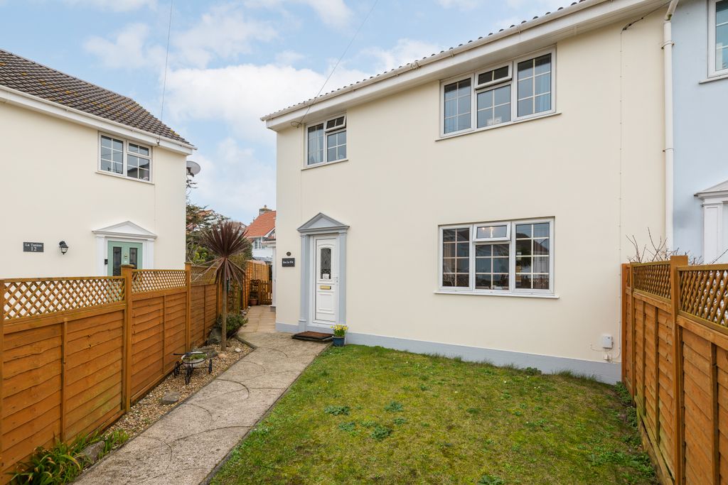 Property photo 1 of 20