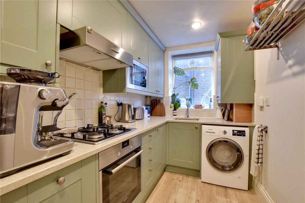 Property photo 2 of 13 Picture No. 23