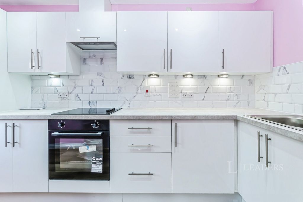 Property photo 2 of 15 Pbox-Img.Jpg