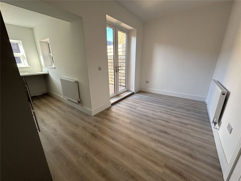Property photo 2 of 11 Picture No. 05