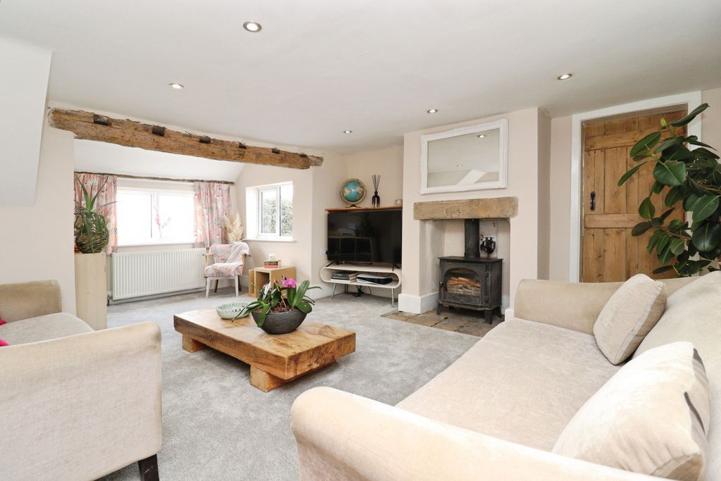 Property photo 3 of 49 Img_2463