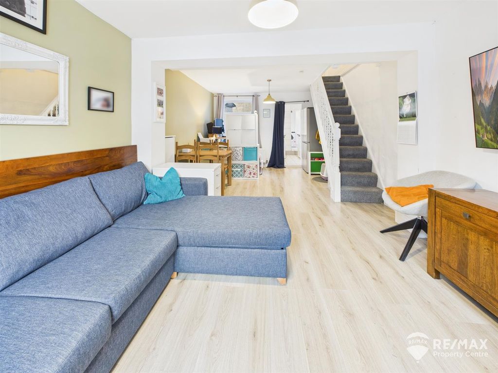 Property photo 2 of 16 Cam02842G0-Pr0304-Still003.Jpg