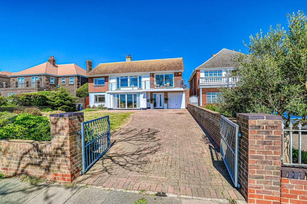 Property photo 1 of 57 Picture No. 34