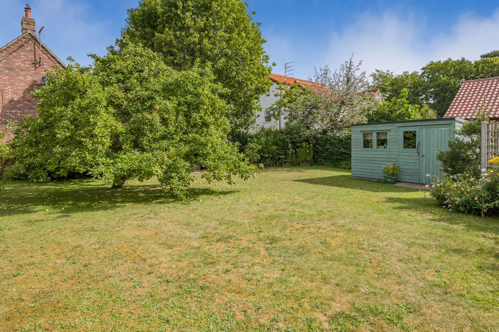 Property photo 3 of 17