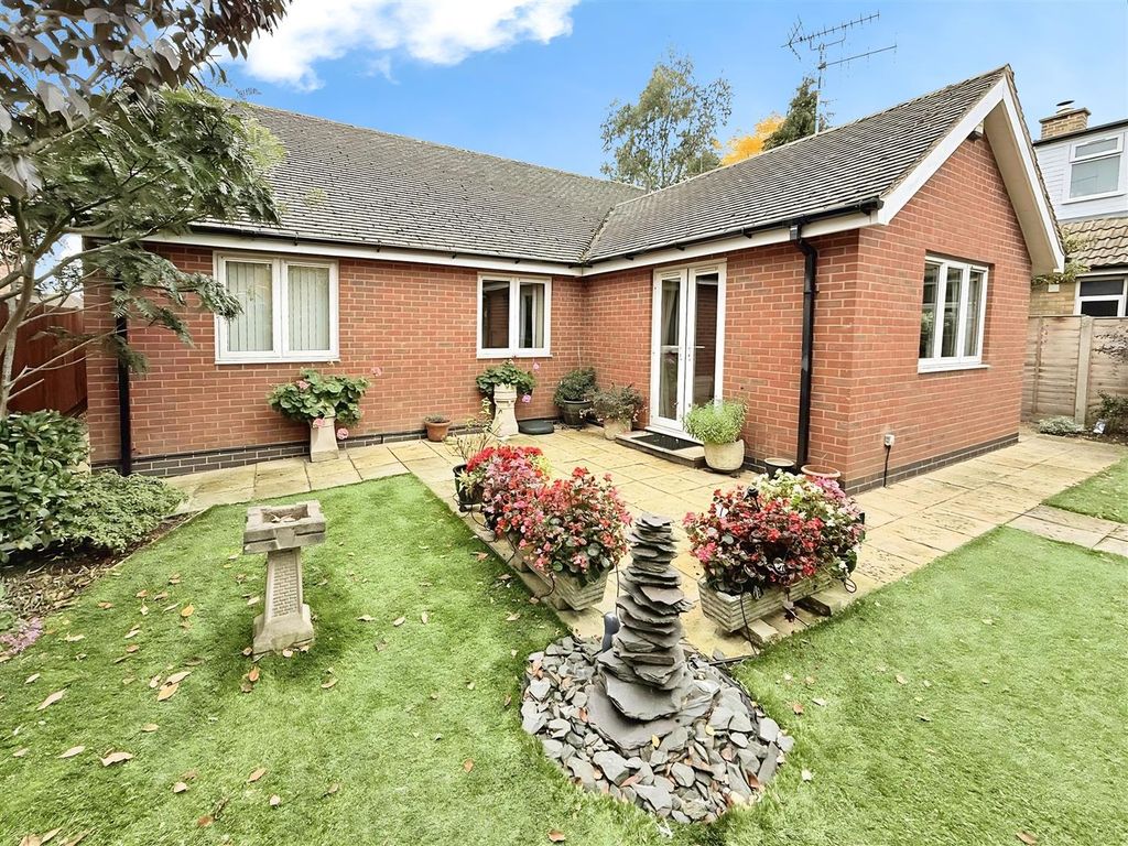 Property photo 3 of 30 Garden