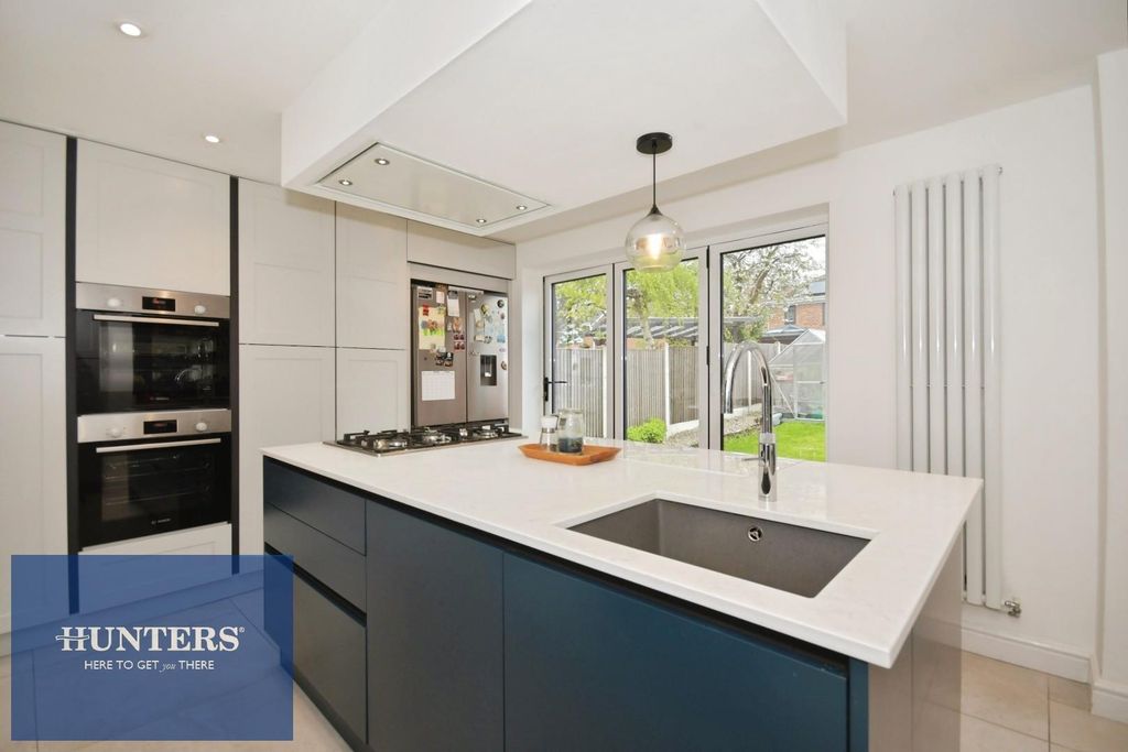 Property photo 2 of 25 Kitchen 01.Jpg
