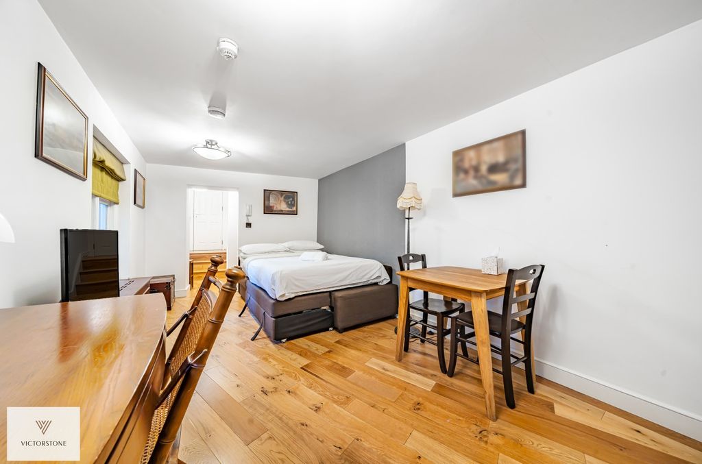 Property photo 3 of 14 2688424