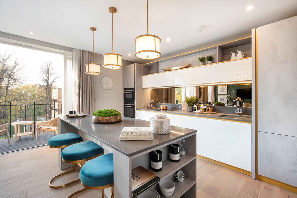 Property photo 1 of 13 Image