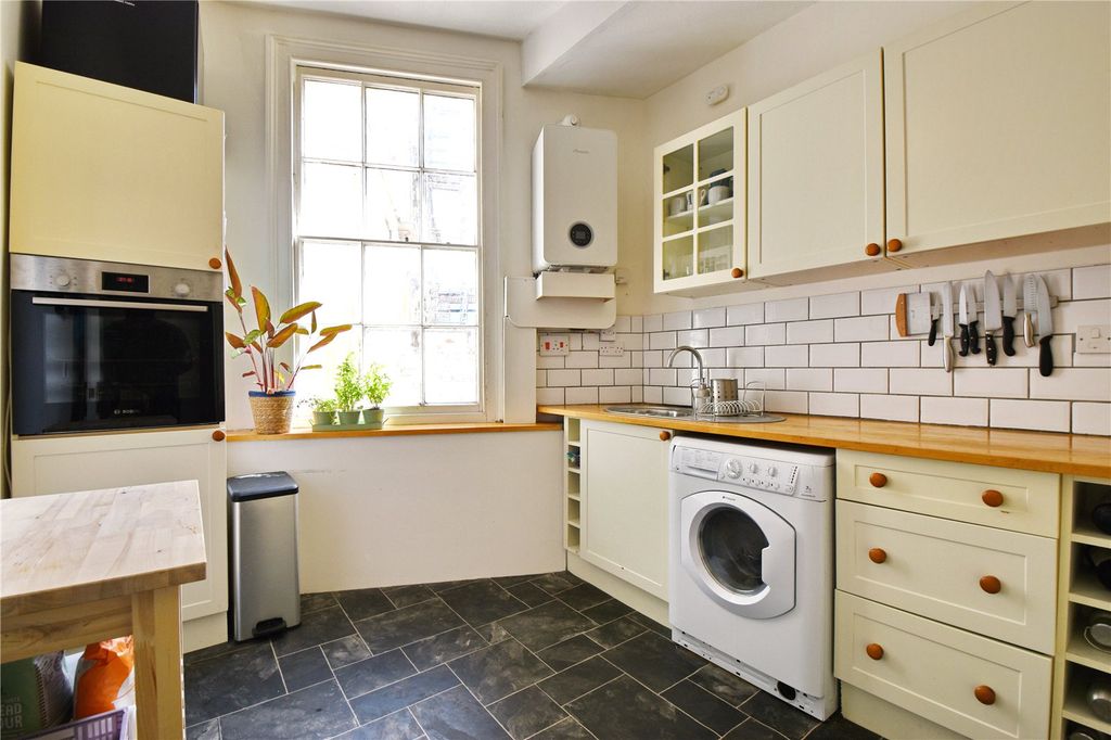 Property photo 3 of 9 Picture No. 05