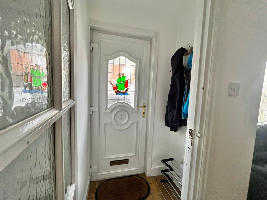 Property photo 2 of 25