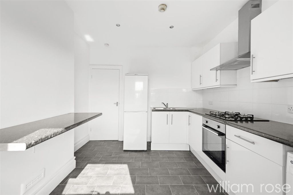 Property photo 3 of 10 A_E00783.Jpg