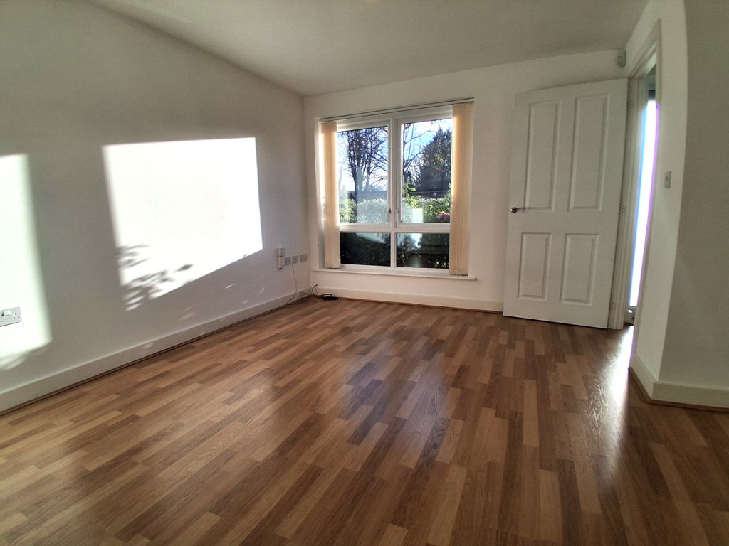 Property photo 2 of 11 Living Room