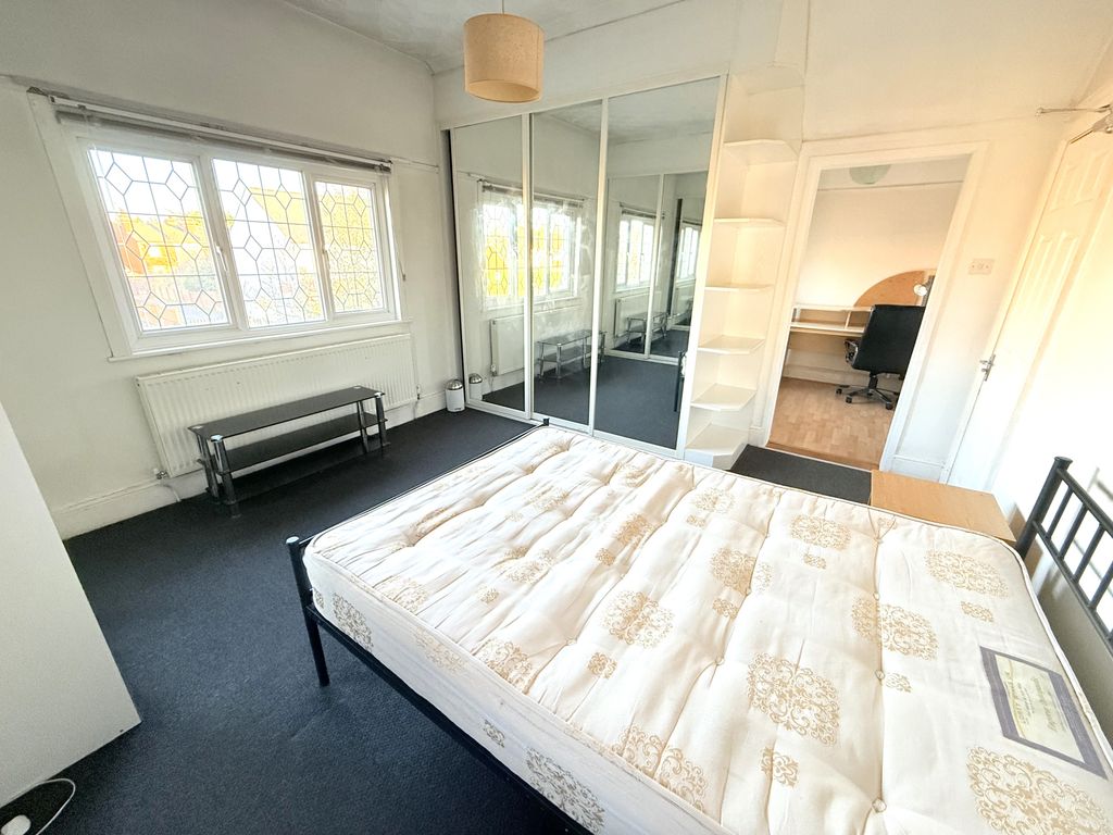 Property photo 3 of 11 Img_7150