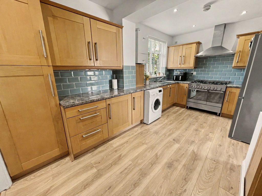 Property photo 3 of 30