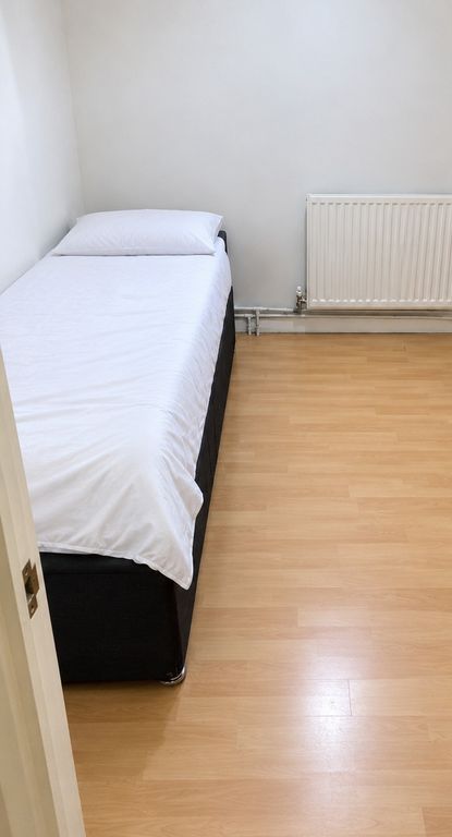 Property photo 1 of 2