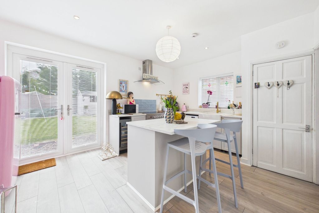 Property photo 3 of 17 Kitchen-Diner