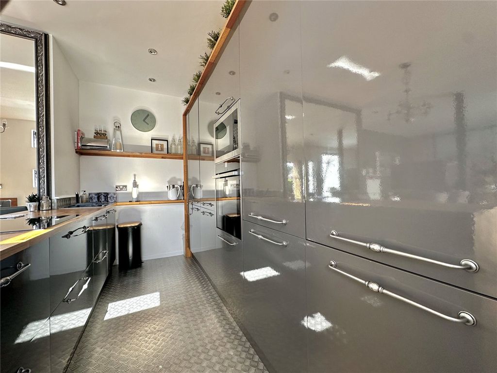 Property photo 3 of 11 Picture No. 05
