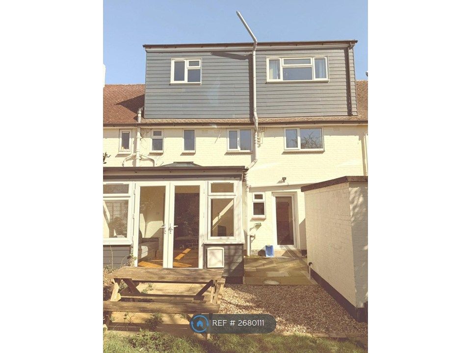 Property photo 2 of 12 Back