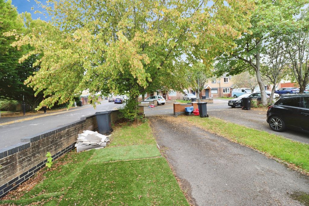 Property photo 3 of 19 Pbox-Img.Jpg