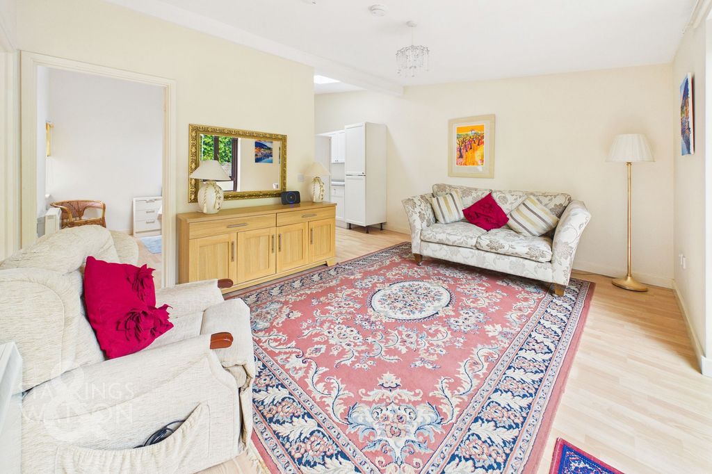 Property photo 2 of 15