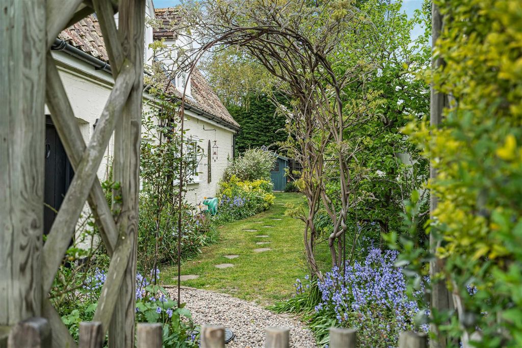 Property photo 2 of 19 16_79266.Jpg