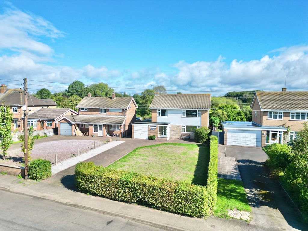 Property photo 1 of 33