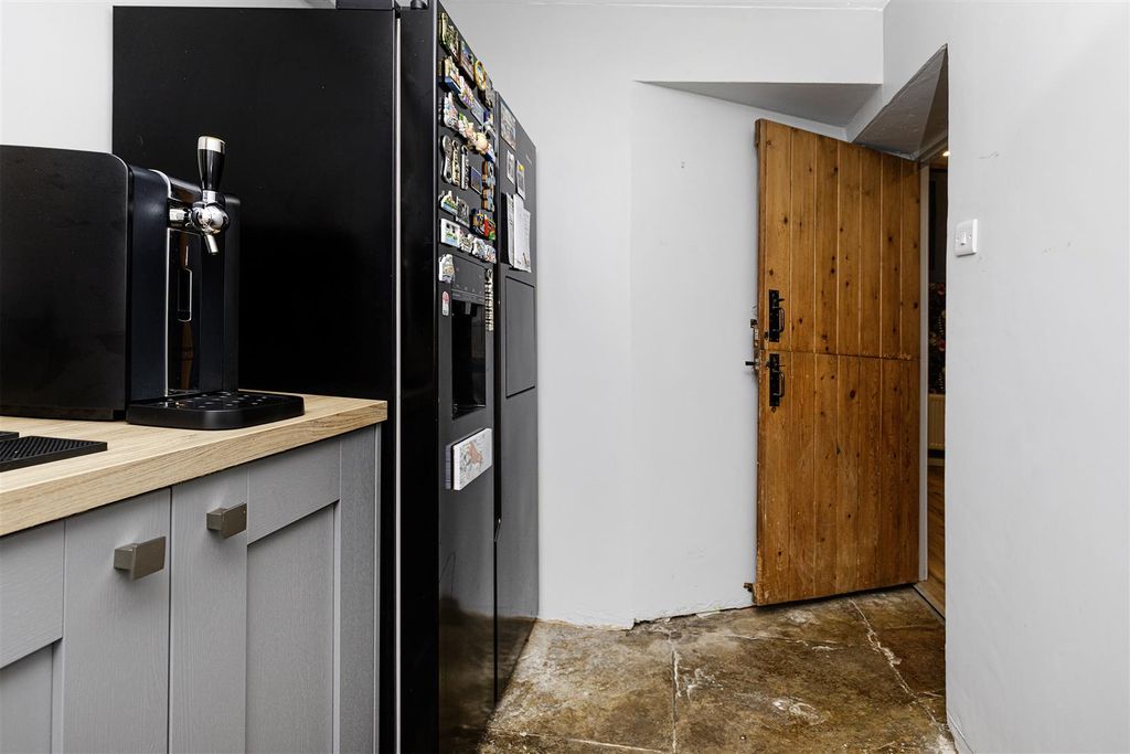 Property photo 3 of 27 Utility Area