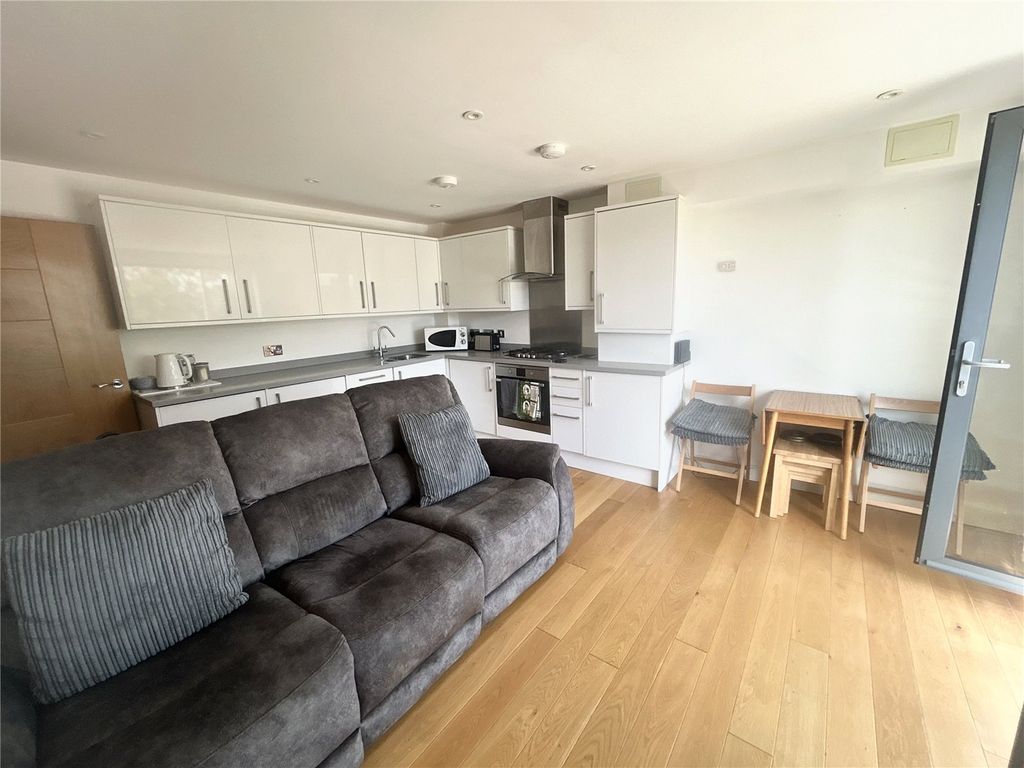 Property photo 2 of 11 Picture No. 04