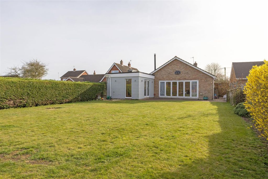 Property photo 1 of 23