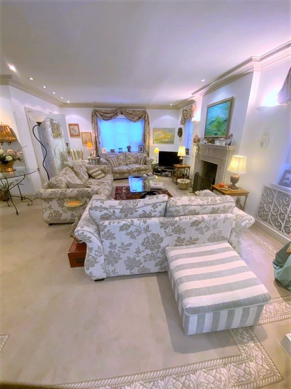 Property photo 3 of 28