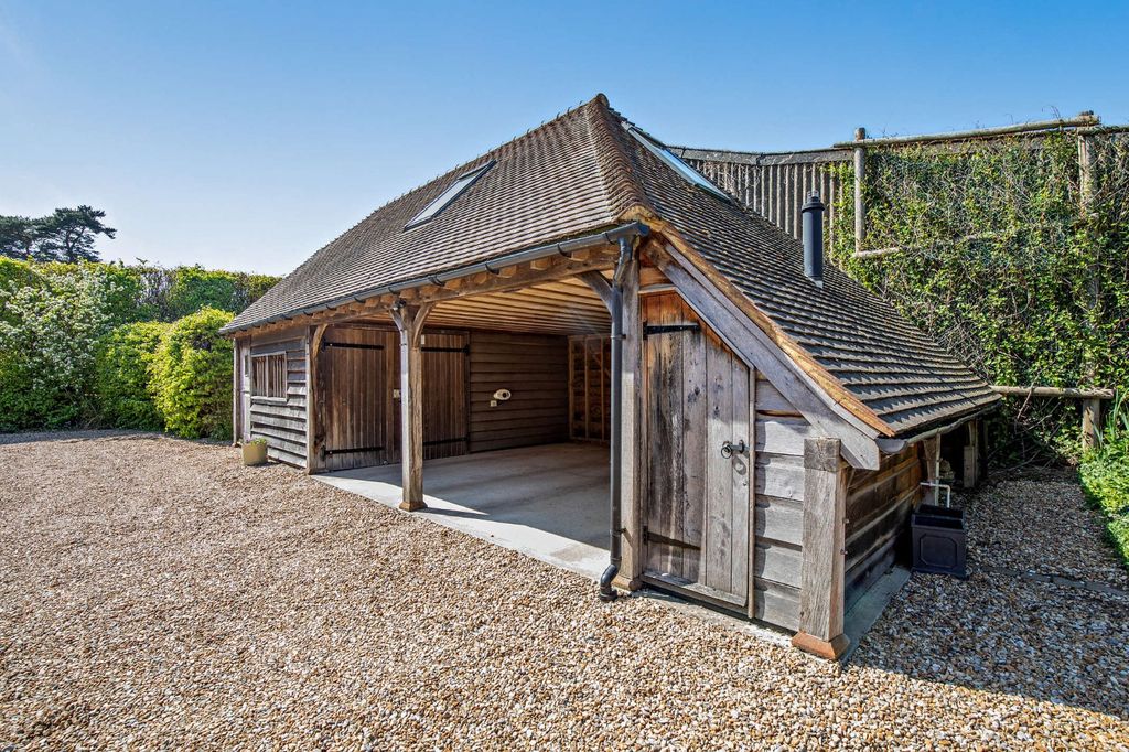 Additional image 9 of 6 bed detached house for saleHewshott Lane, Liphook, Hampshire GU30
