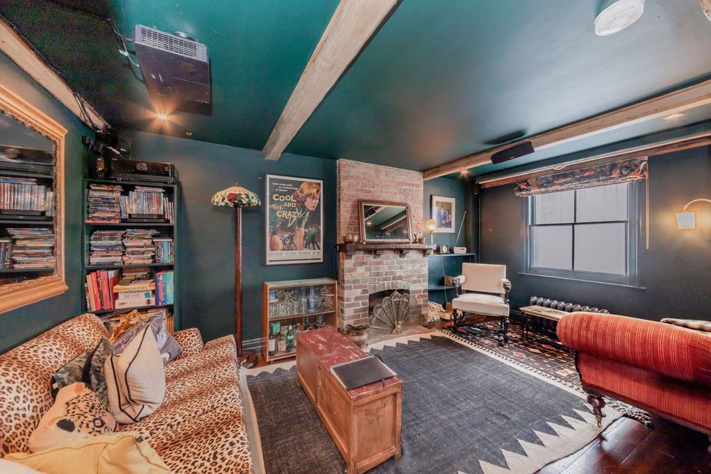 Property photo 2 of 24