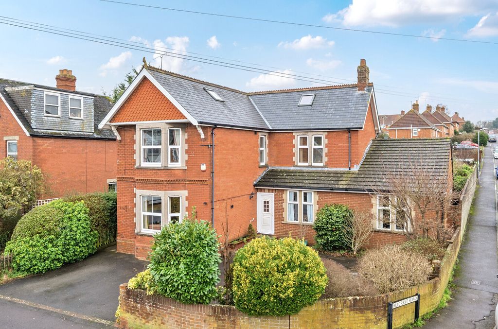 Property photo 1 of 25 1404004-2-6981d08...