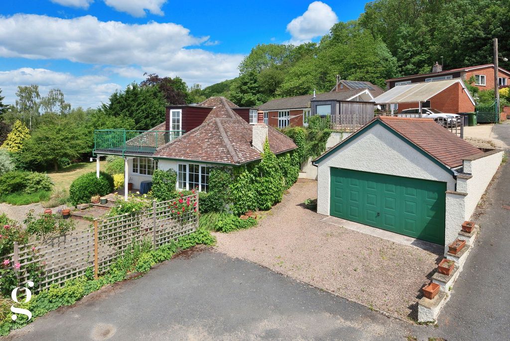 Property photo 2 of 38