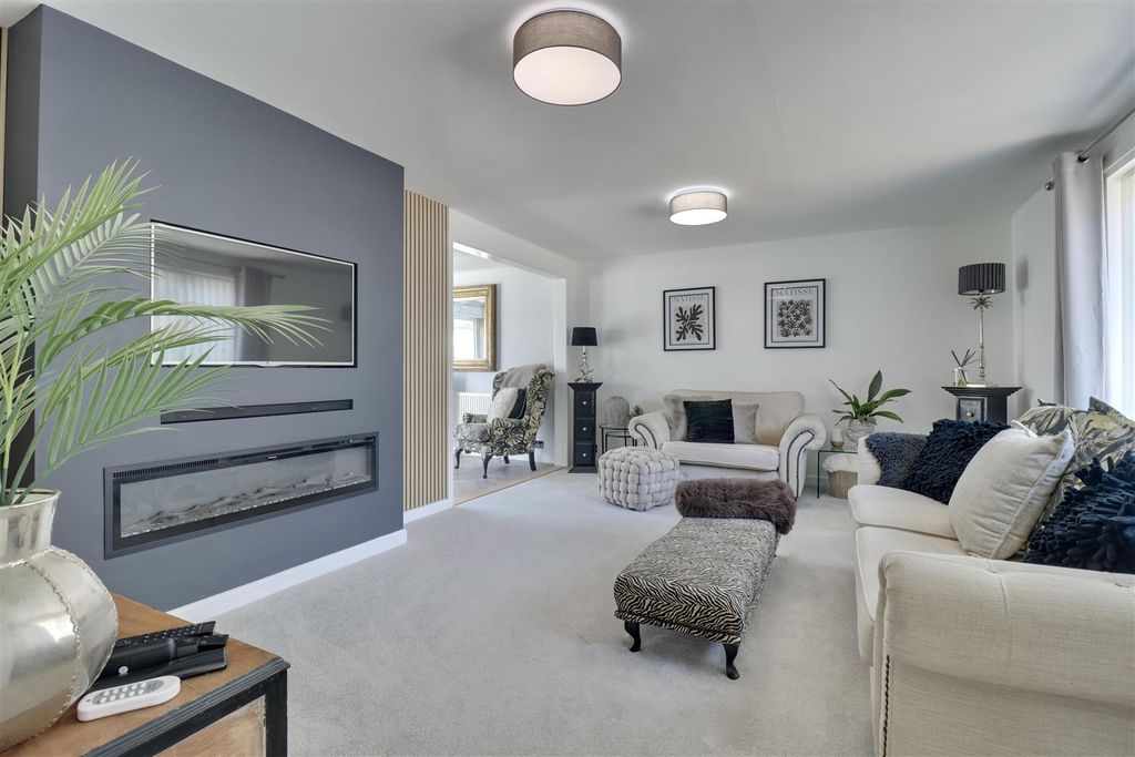 Property photo 1 of 27 6EE3E62A-F9A1-429C-9629-F1Db83Ae7Abd_1_201_A.Jpeg